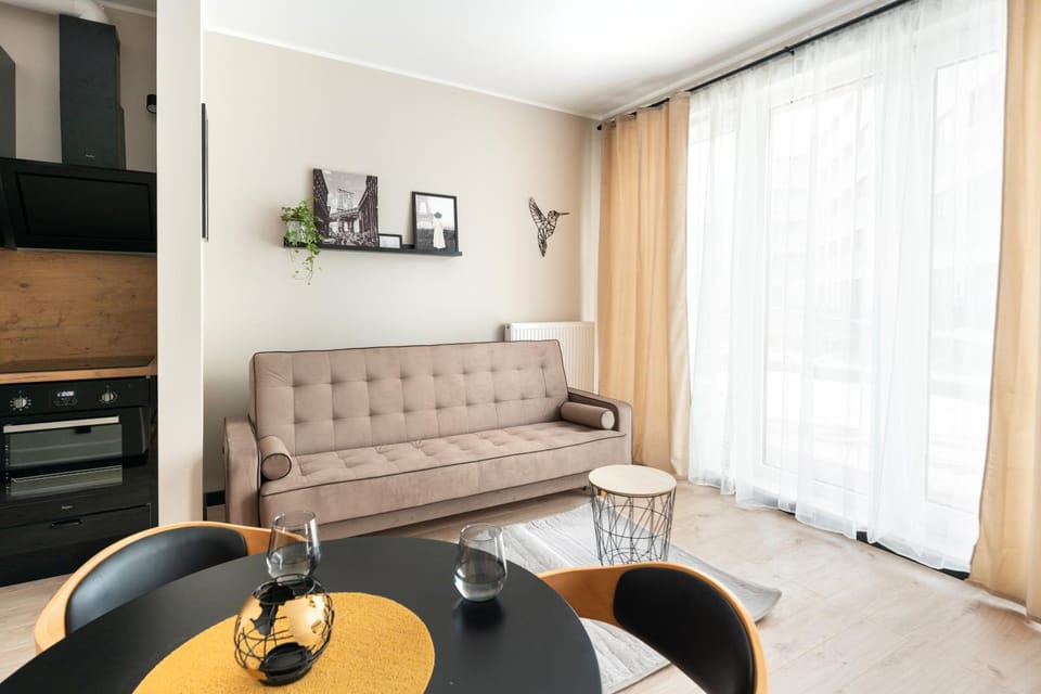 Kitchen or kitchenette, Seating area