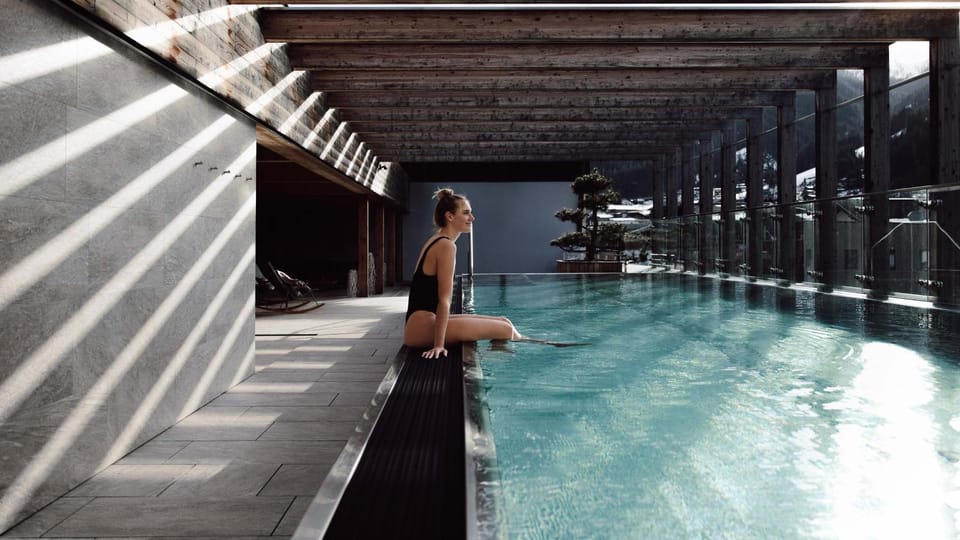Swimming pool, Swimming pool
