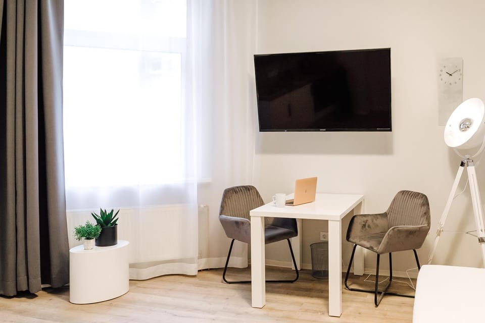 TV and multimedia, Seating area