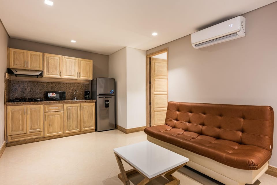Kitchen or kitchenette, Living room