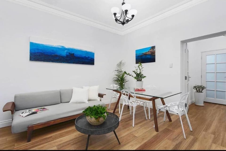 Apartment on Balmoral Beach Hill Apartment in Sydney