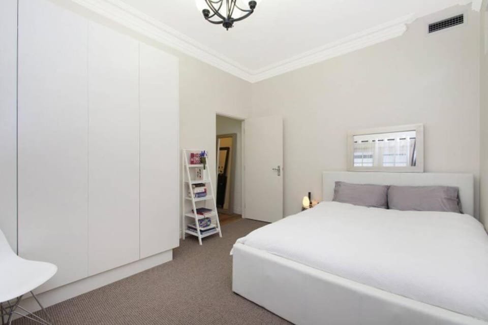 Apartment on Balmoral Beach Hill Apartment in Sydney