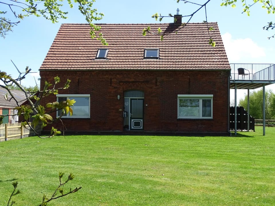 Property building, Spring, Day, Garden, Garden view