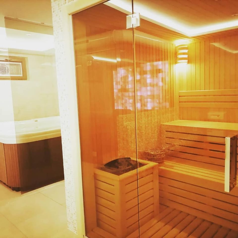 Sauna, Spa and wellness centre/facilities