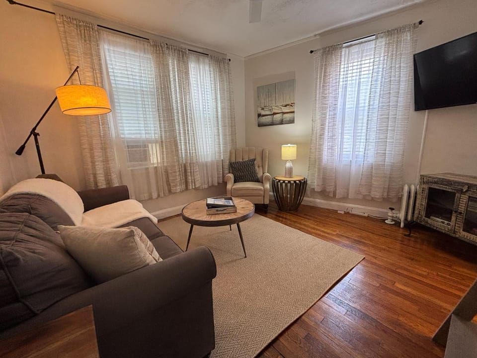05mile to Boston Childrens, Brigham, Dana F, BI Apartment in Brookline