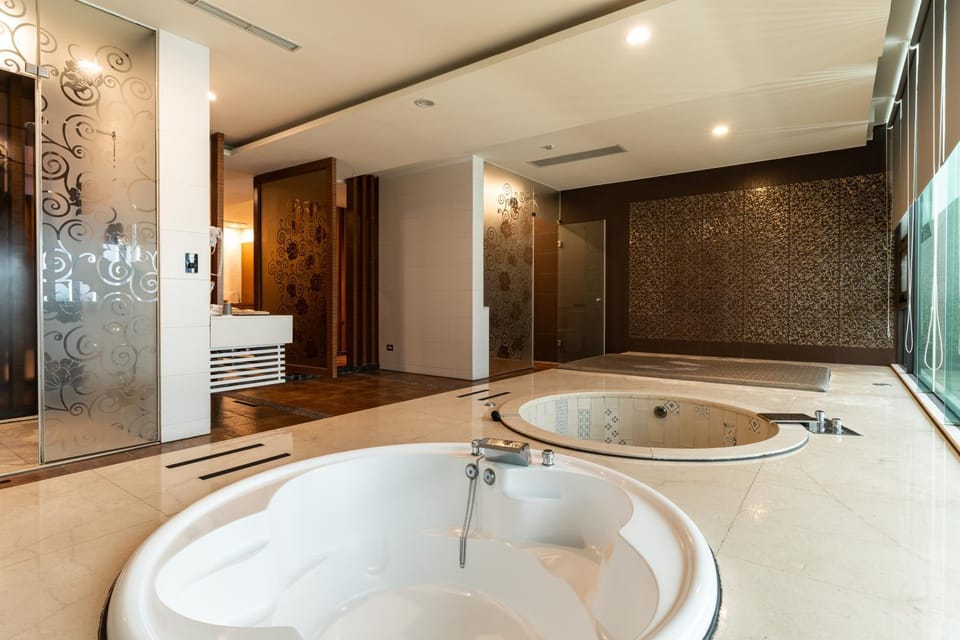 Bathroom, Bath