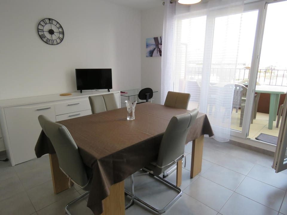T2 confort 43m² avec terrasse et parking à Sète - FR-1-472-148 Apartment in Occitanie