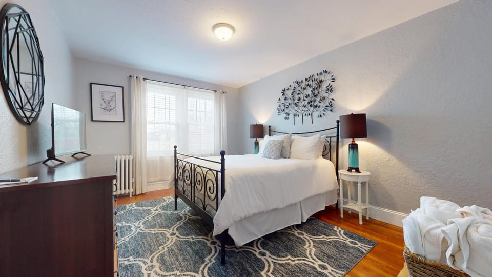Bedroom, storage
