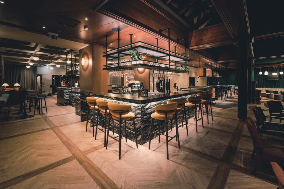 Lounge or bar