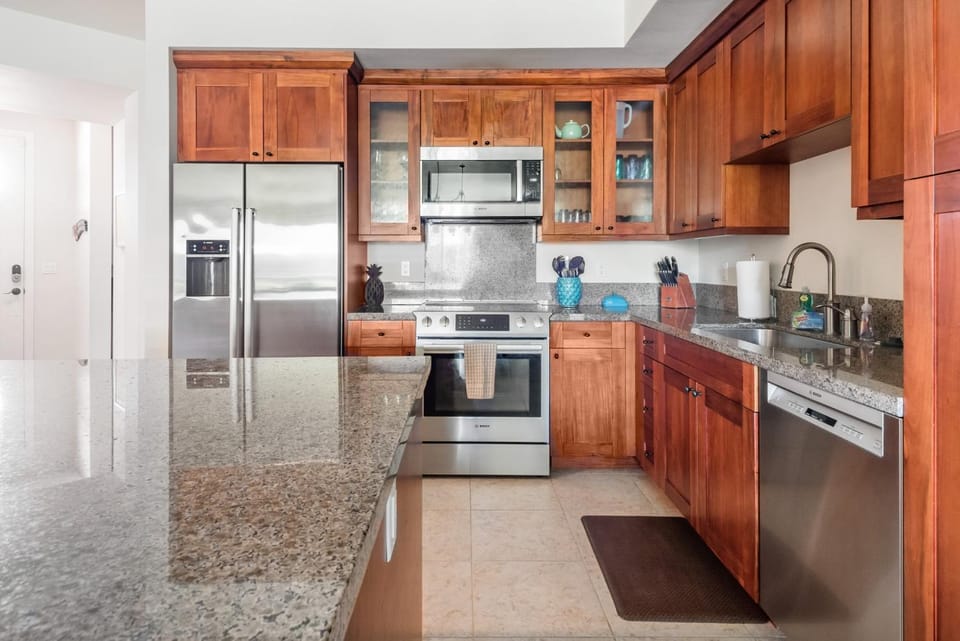 Kitchen or kitchenette, Communal kitchen