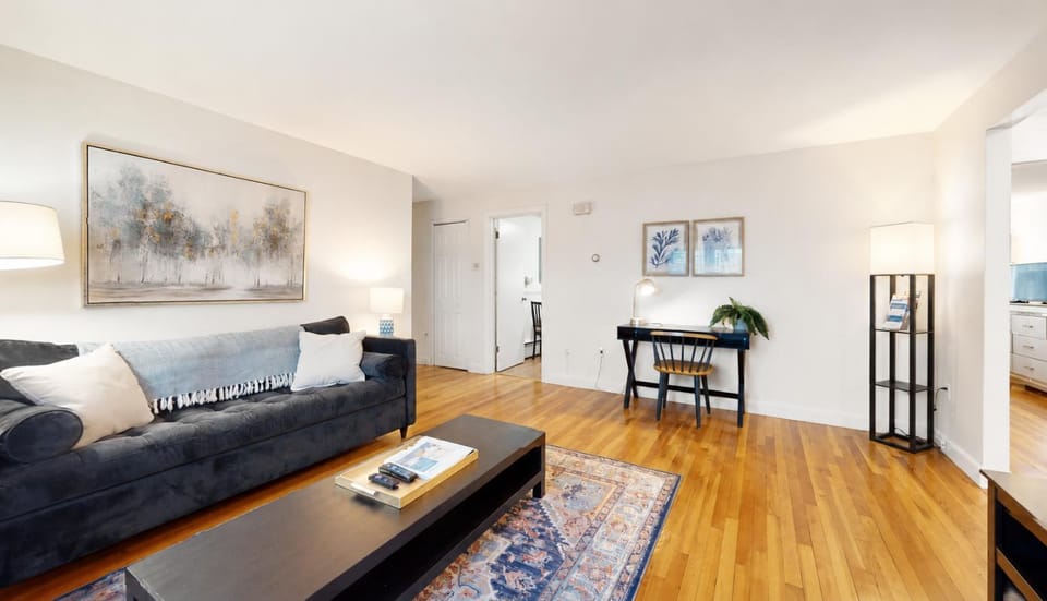 Beautiful, Homey 1BR Close to Longwood Medical Apartment in Jamaica Plain