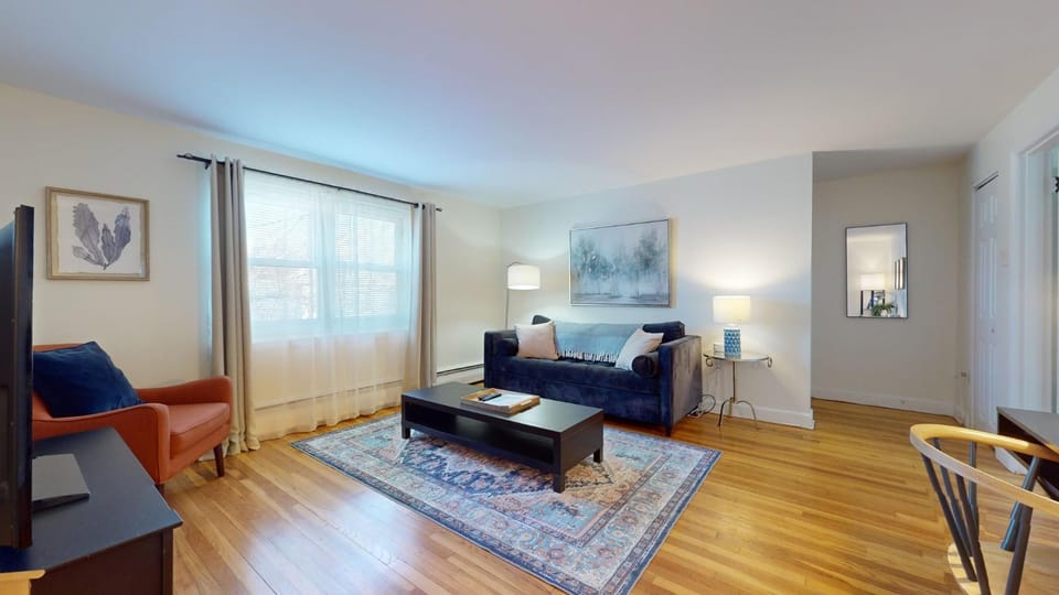 Beautiful, Homey 1BR Close to Longwood Medical Apartment in Jamaica Plain