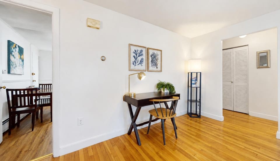 Beautiful, Homey 1BR Close to Longwood Medical Apartment in Jamaica Plain