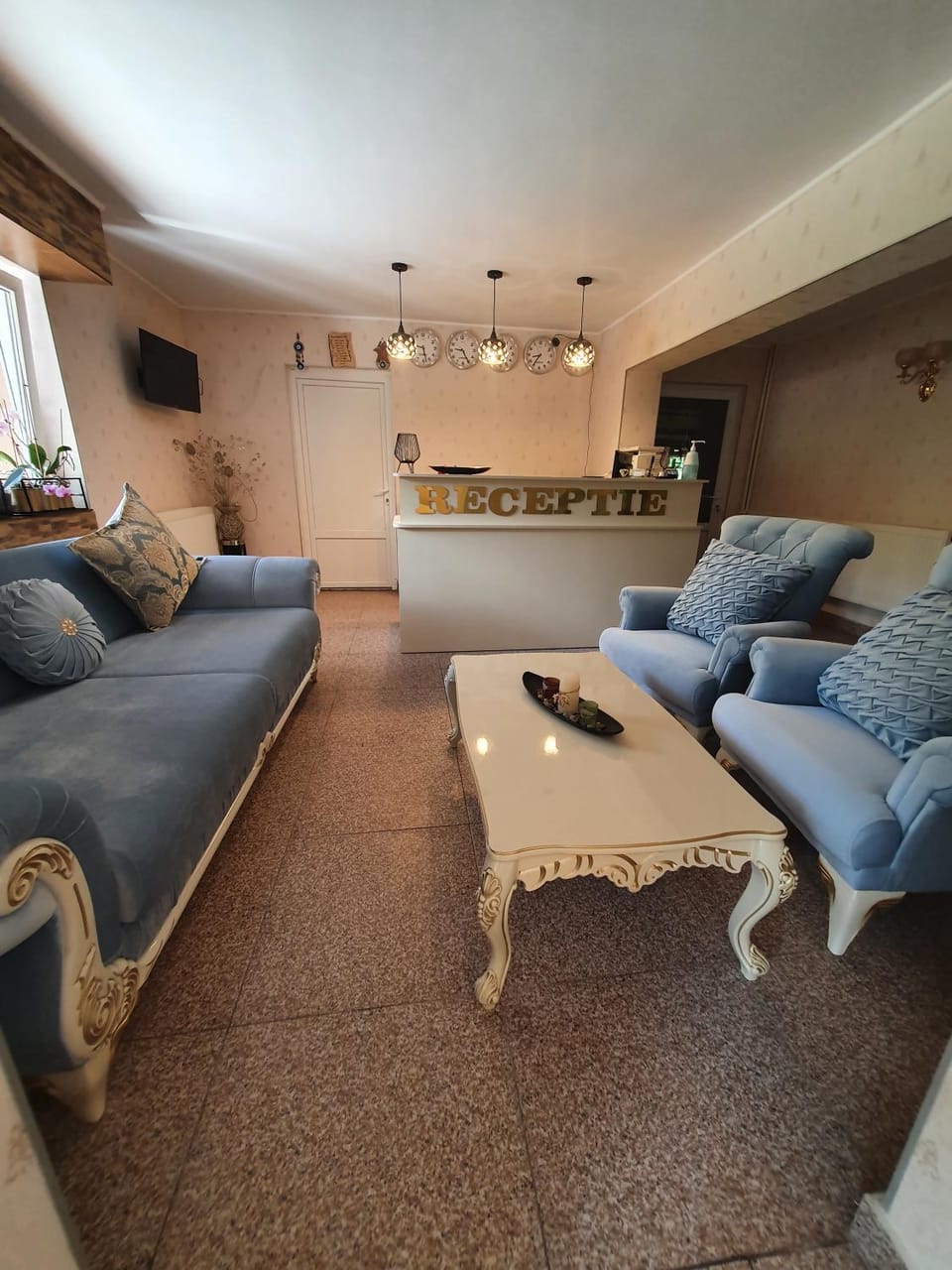 Lobby or reception, Seating area