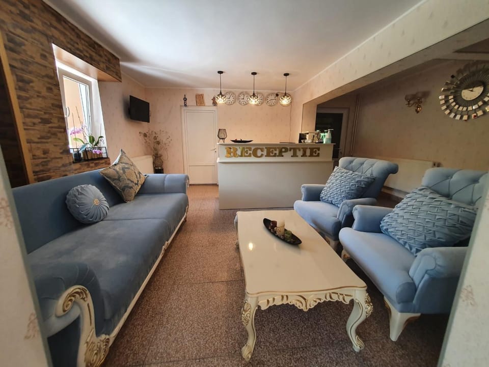Lobby or reception, Seating area
