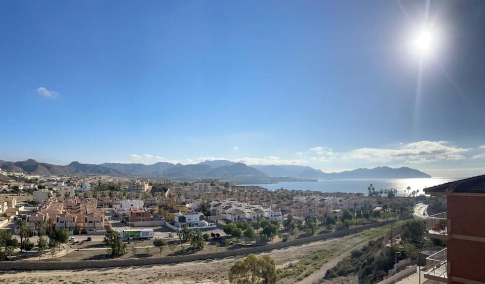 Mountain view, Sea view