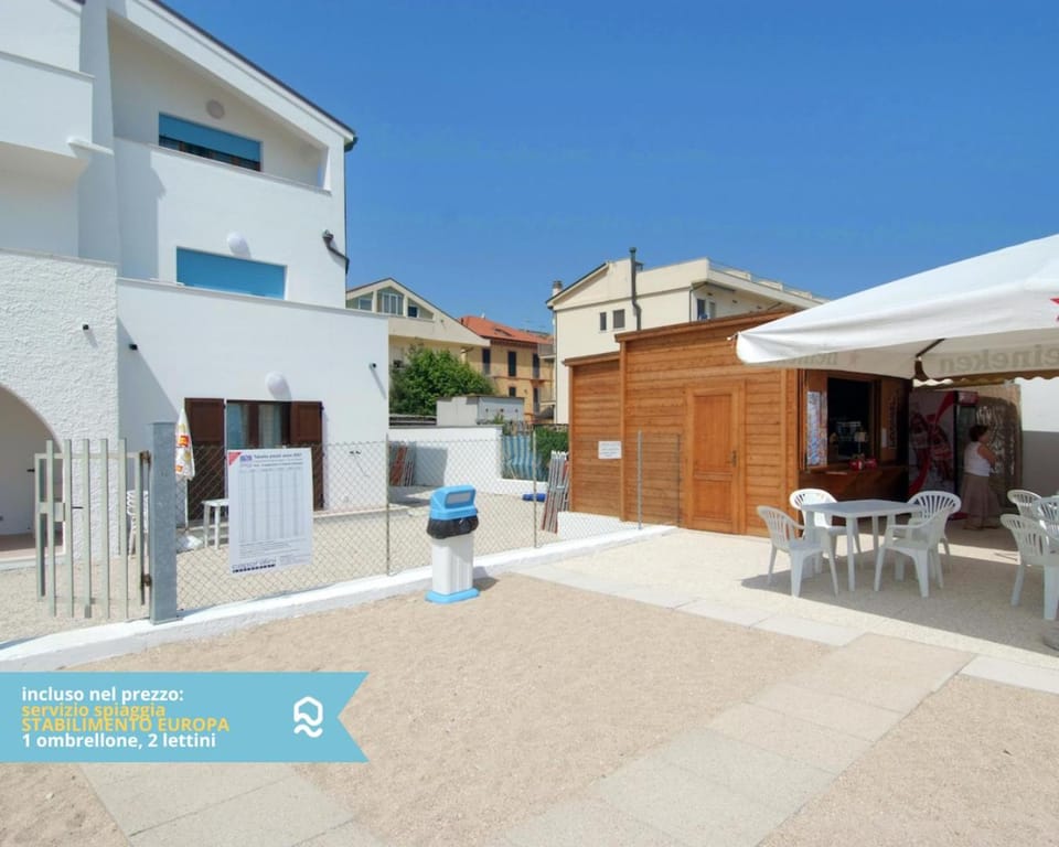 RS307 - Marcelli, nuovo bilo fronte mare con spiaggia privata Apartment in Marcelli