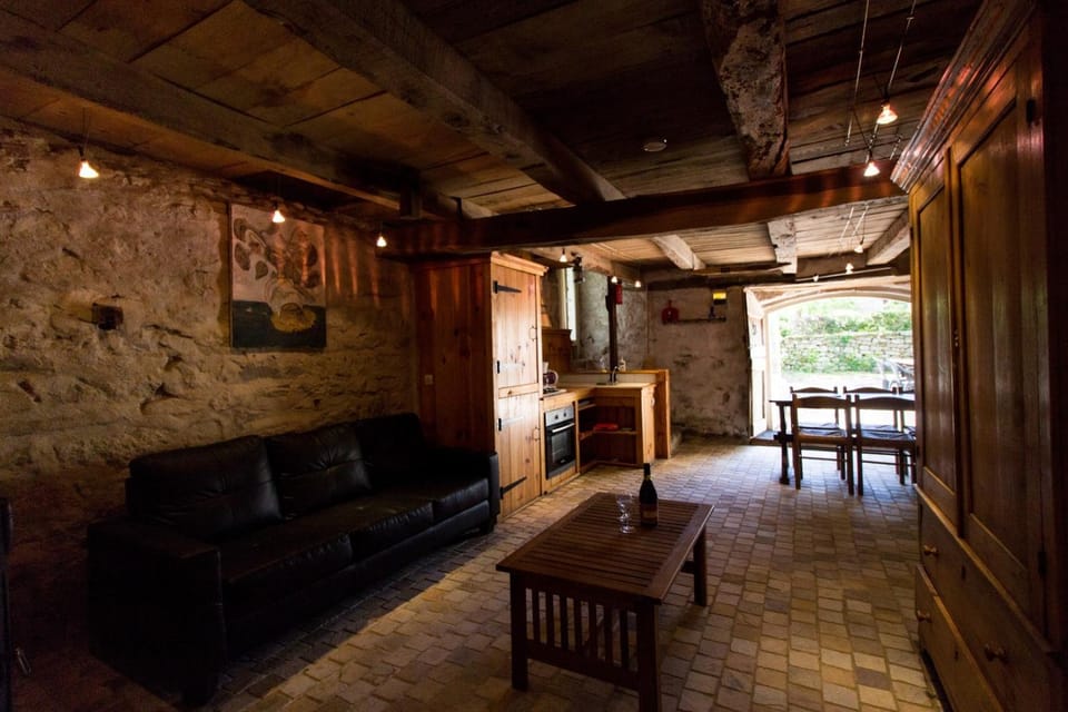 Gite E'table Charlannes House in Argentat-sur-Dordogne