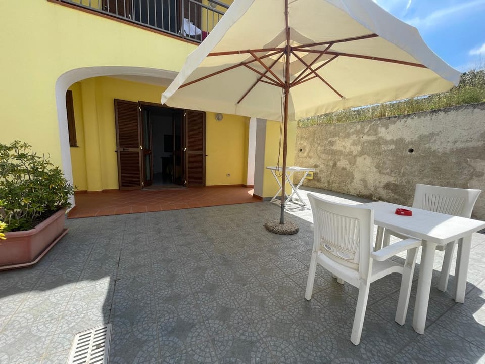 Property building, Patio, Day, View (from property/room), Balcony/Terrace, Seating area