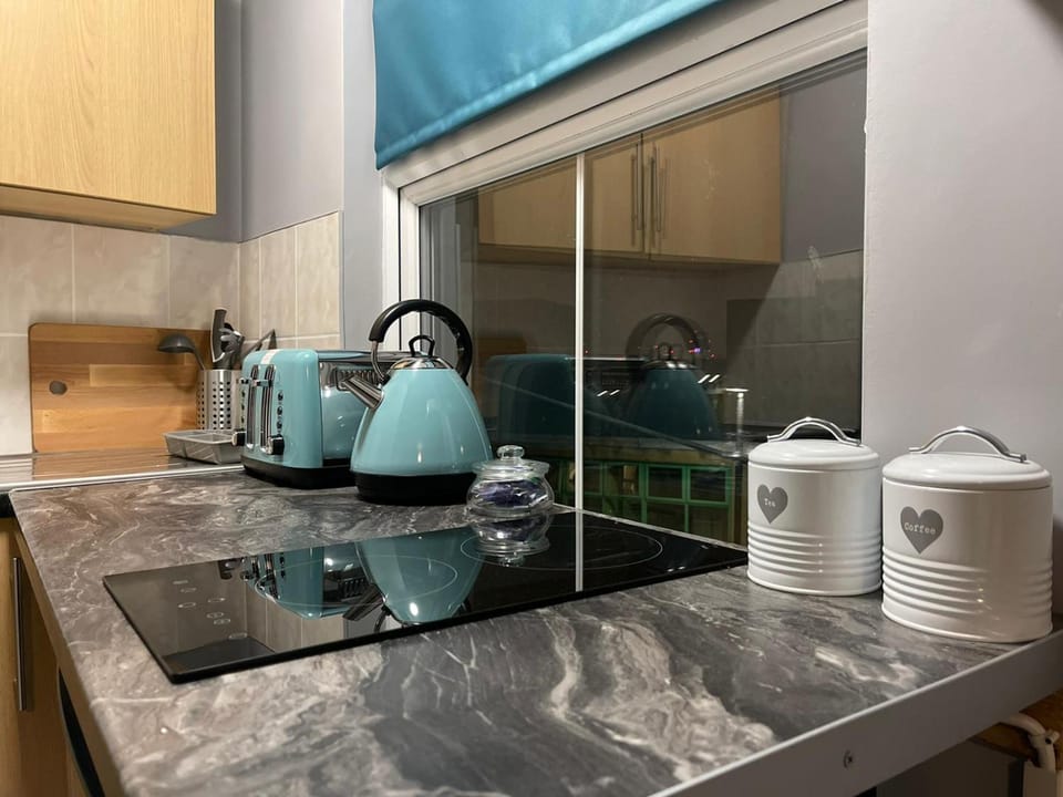 Coffee/tea facilities, Kitchen or kitchenette