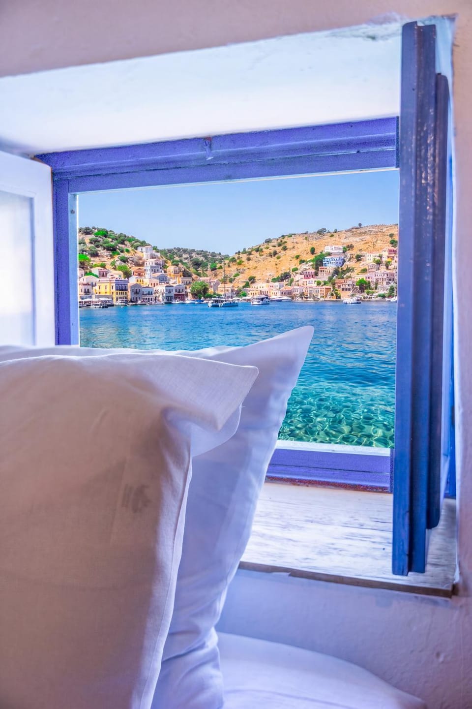 Bed, Summer, View (from property/room), Bedroom, City view, Sea view