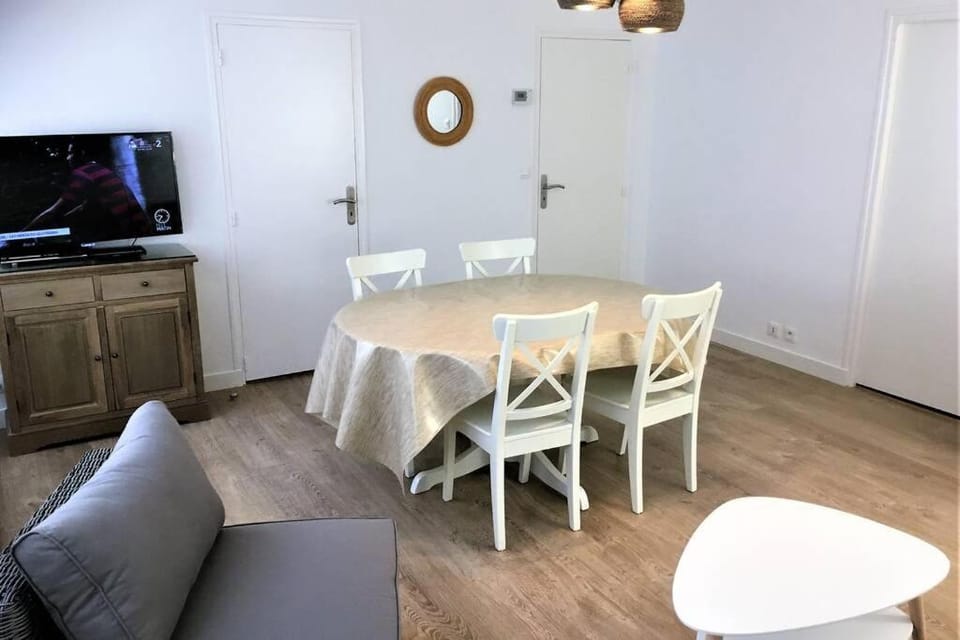 TV and multimedia, Dining area