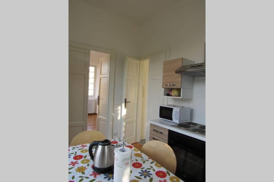 Luminoso appartamento in Villa a Stresa Apartment in Stresa