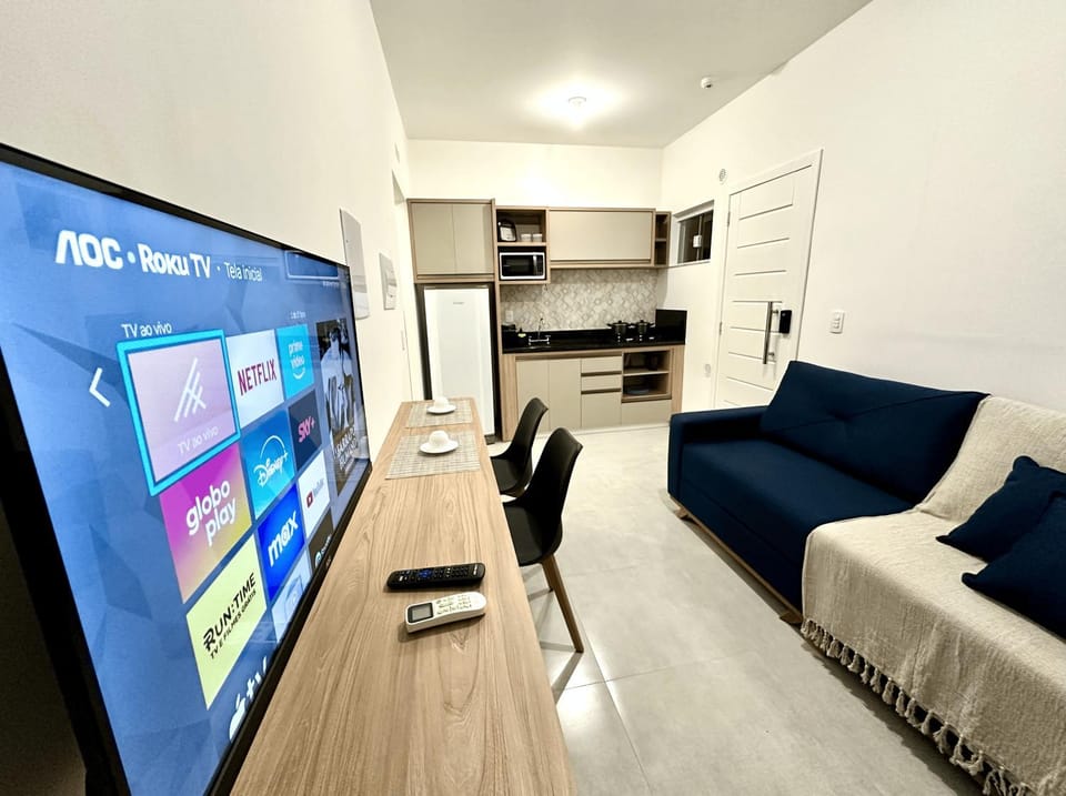 TV and multimedia, Kitchen or kitchenette, Living room, Dining area