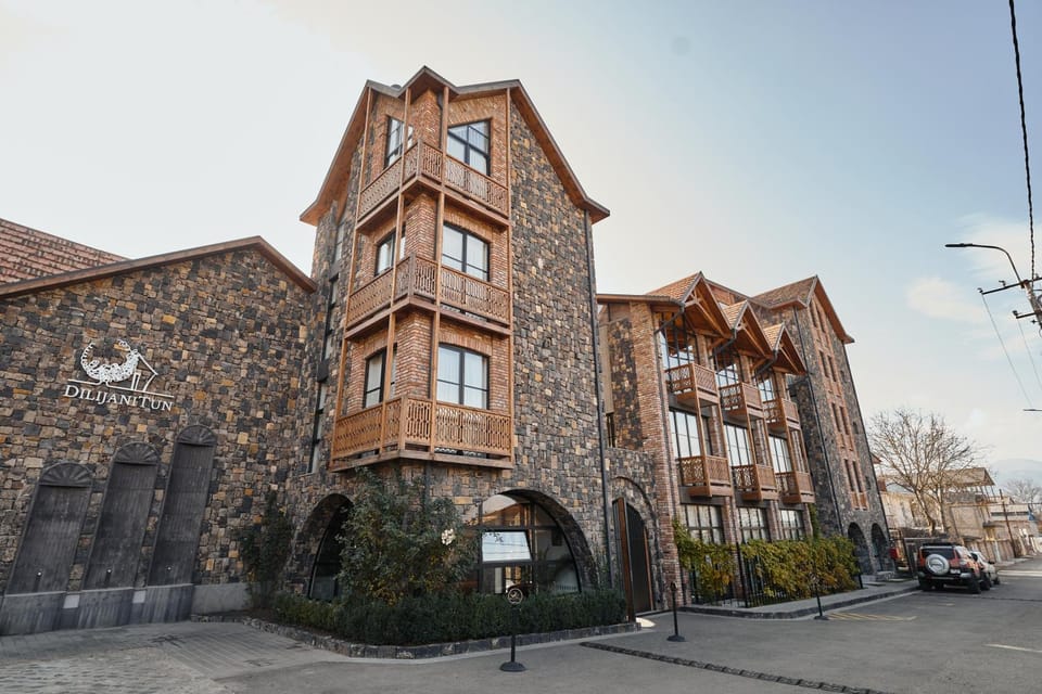 Property building, Facade/entrance
