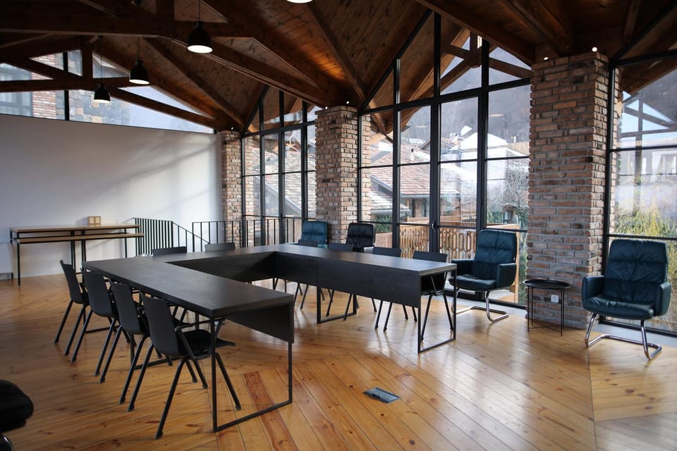 Meeting/conference room