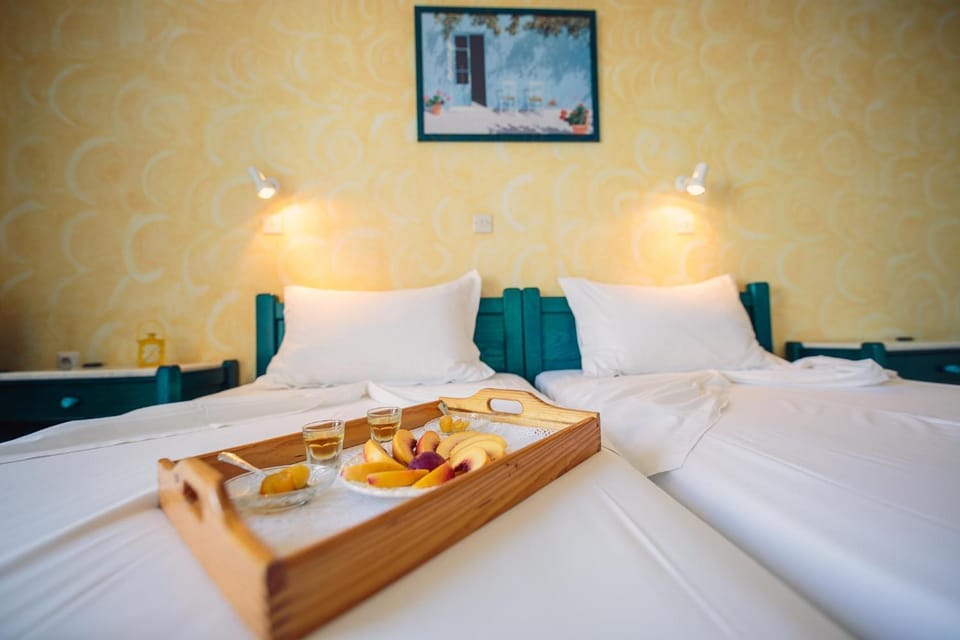 Food close-up, Decorative detail, Bedroom