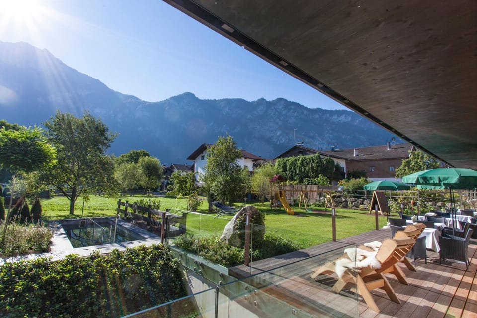 Natural landscape, Garden, Balcony/Terrace, Balcony/Terrace, Spa and wellness centre/facilities, Garden view, Mountain view