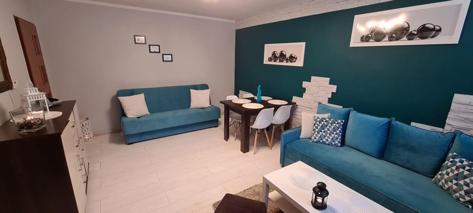 Quiet Basement Apartment Apartment in Poznan