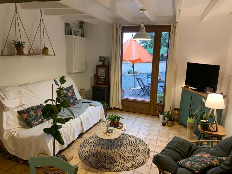 Living room, Seating area