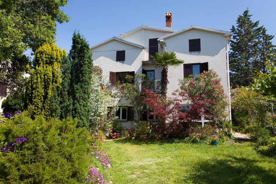 Property building, Garden