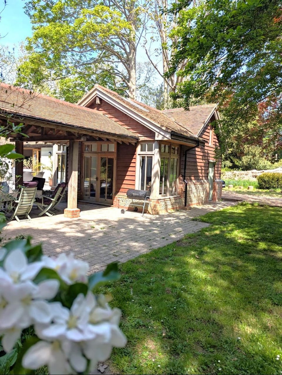 Property building, Patio, Garden