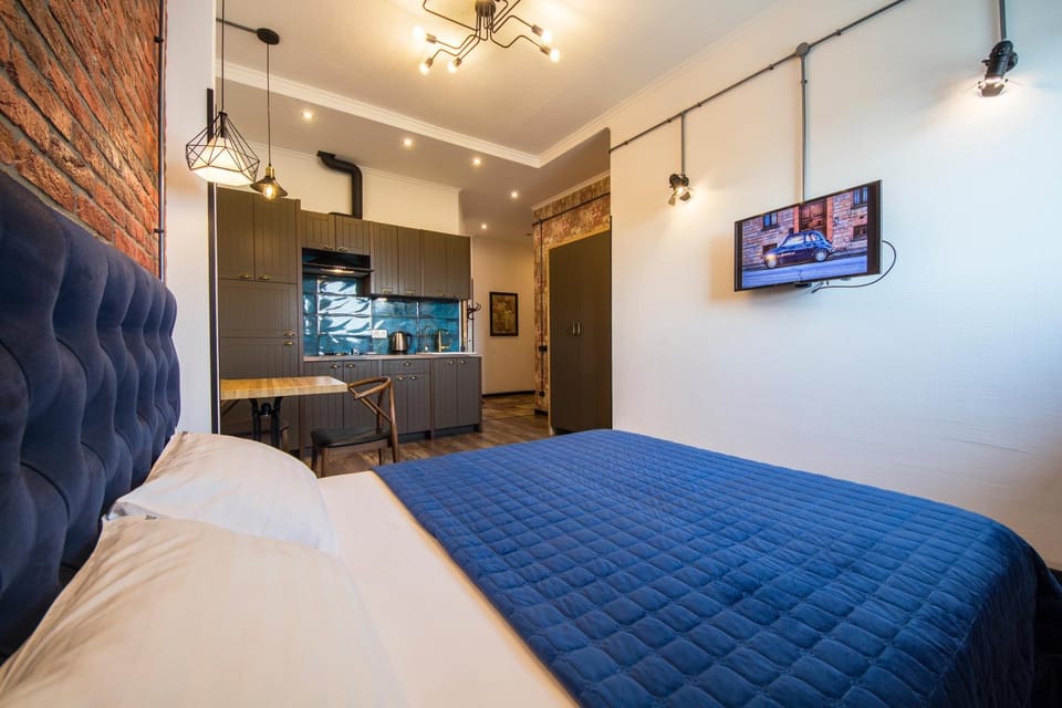 TV and multimedia, Photo of the whole room, Bedroom