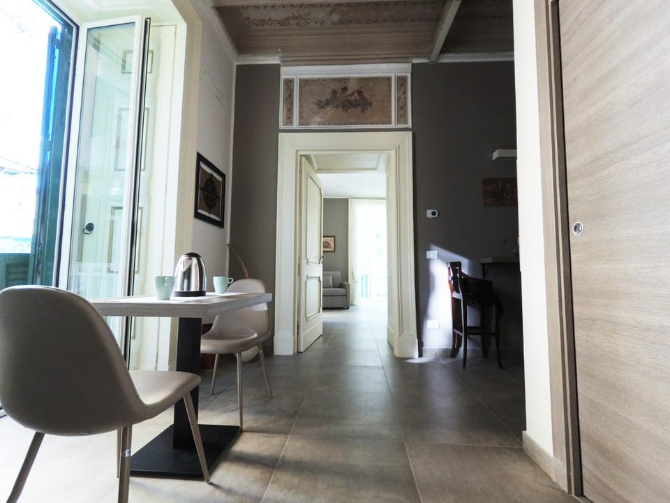 Living room, Dining area