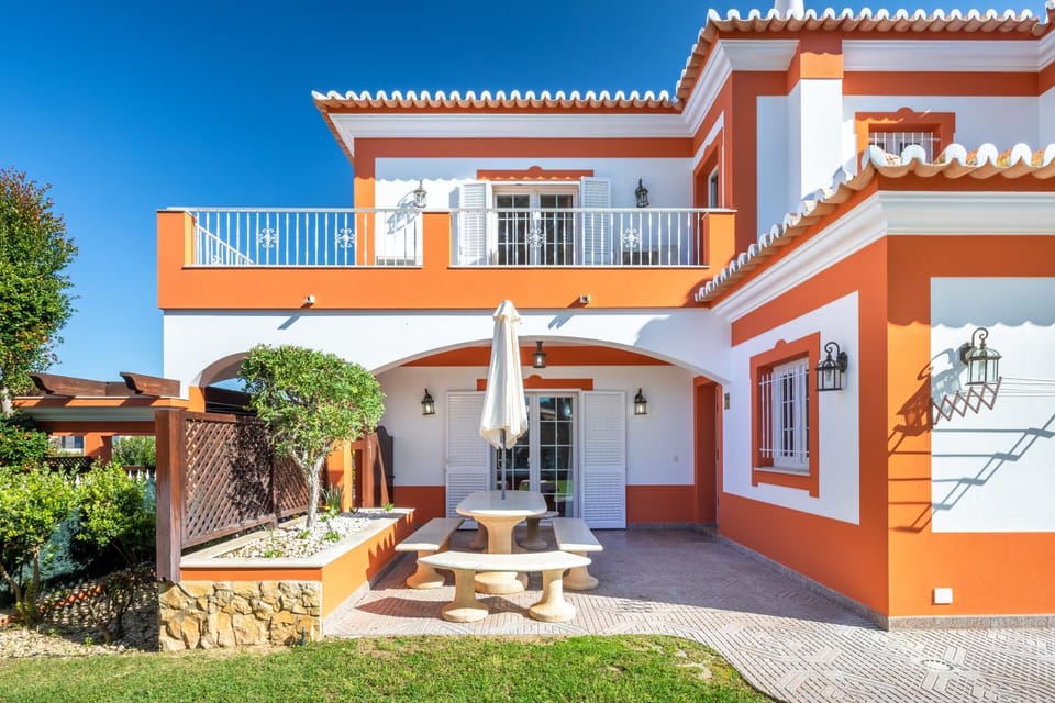 Patio, Facade/entrance
