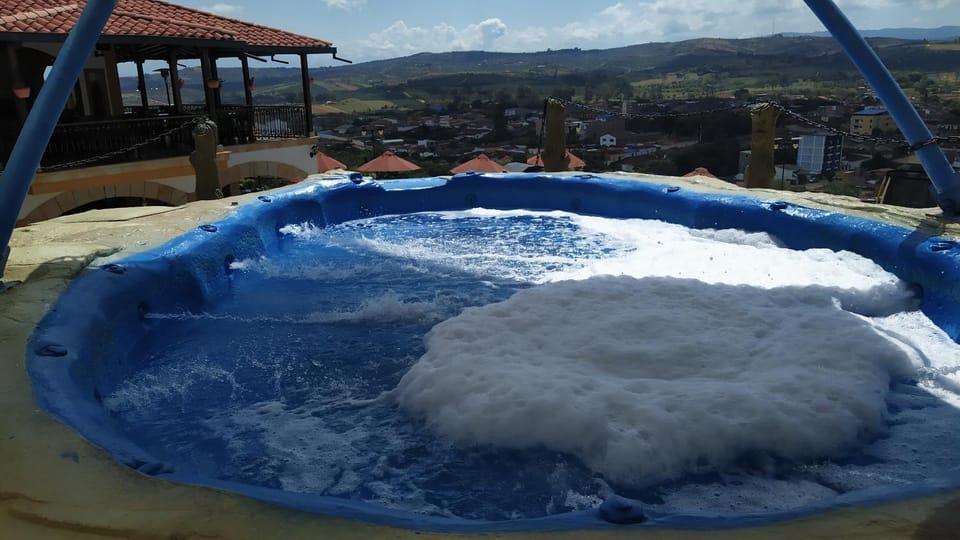 Hot Tub, Swimming pool