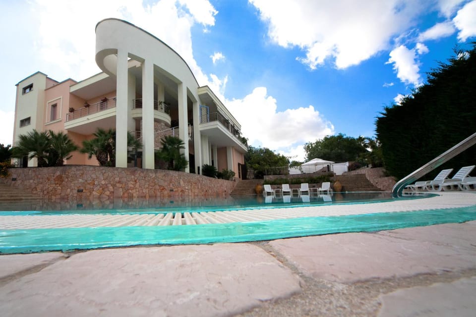 Property building, Swimming pool