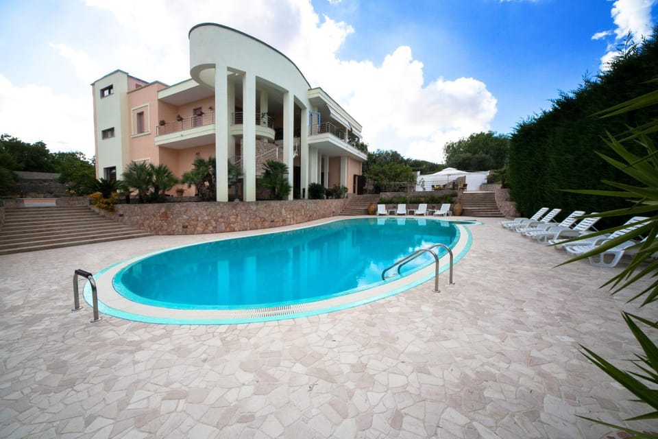 Property building, Swimming pool