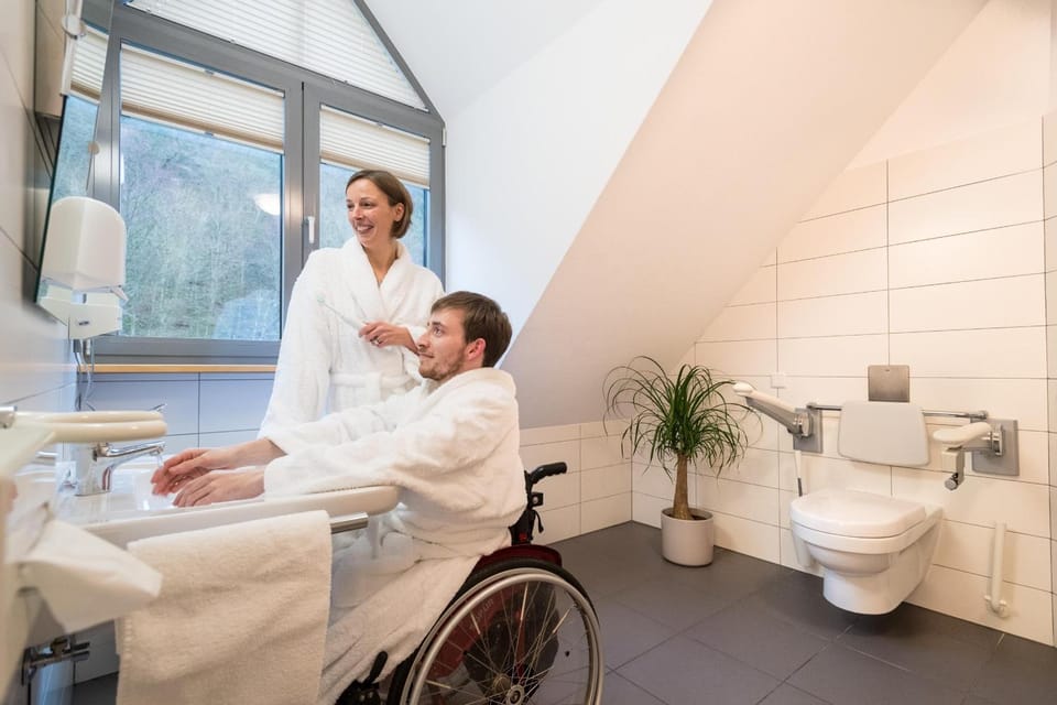 Bathroom, Facility for disabled guests