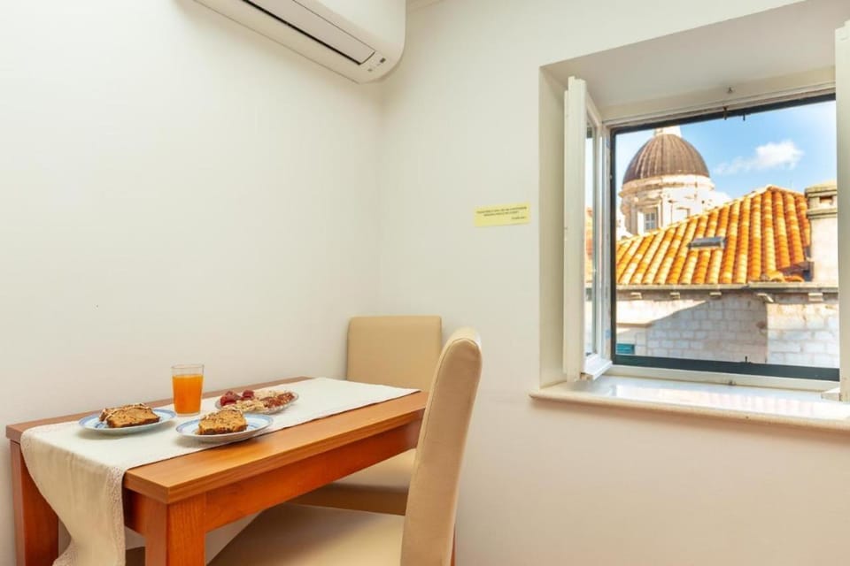 APARTMENT PLACA DUBROVNIK 2 Bed and Breakfast in Dubrovnik