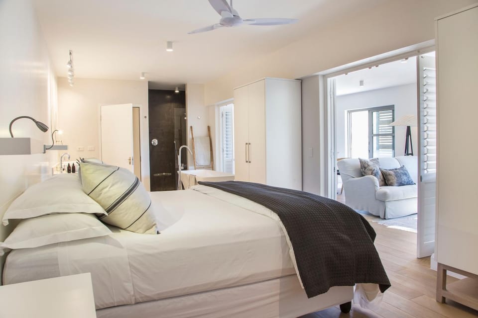 Bed, Bathroom, Bedroom, Bath, wardrobe