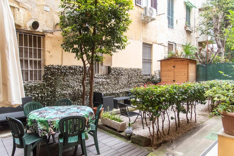 Spring, Day, Garden, Dining area, Garden view