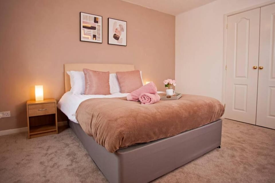 3 Bed Townhouse Stafford House in Stafford