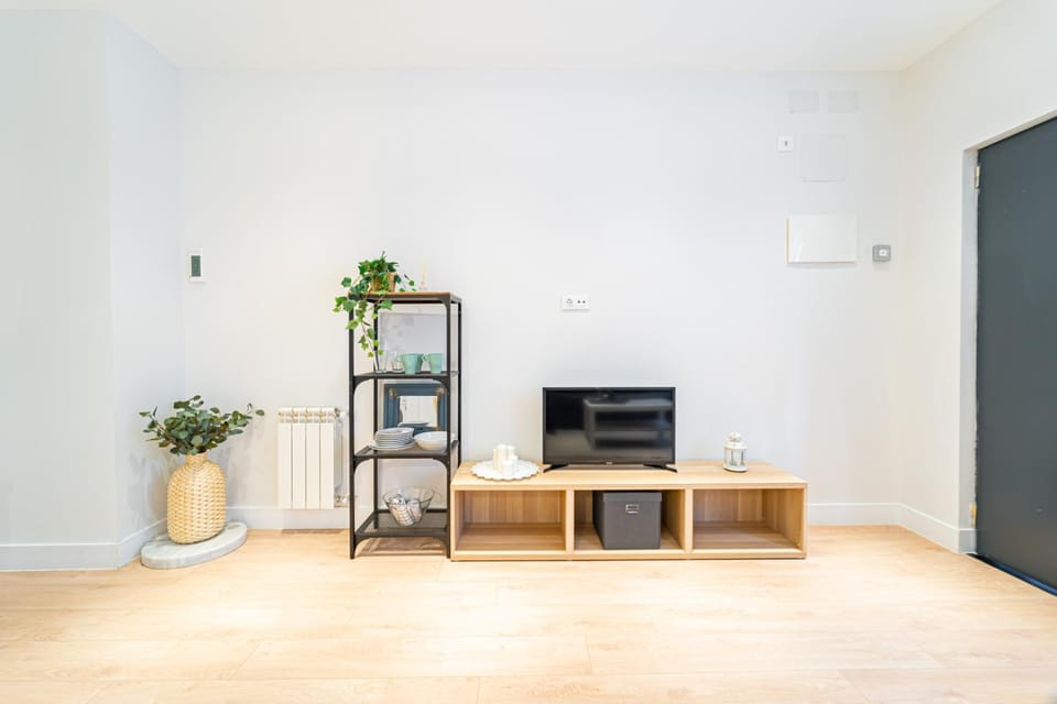 Communal lounge/ TV room, TV and multimedia, Living room