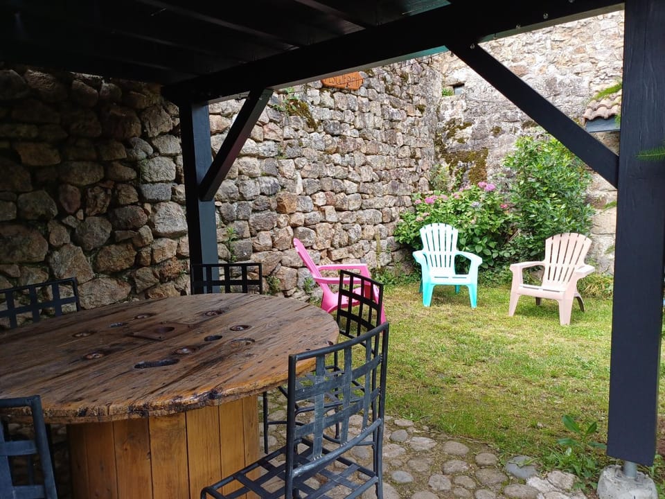 Patio, Garden, Dining area