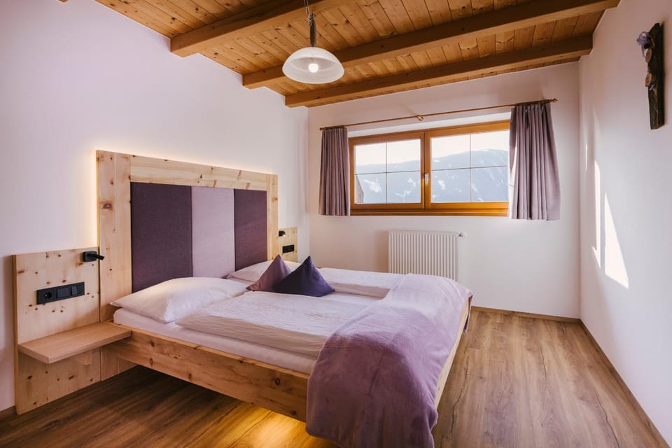 Bedroom, soundproof